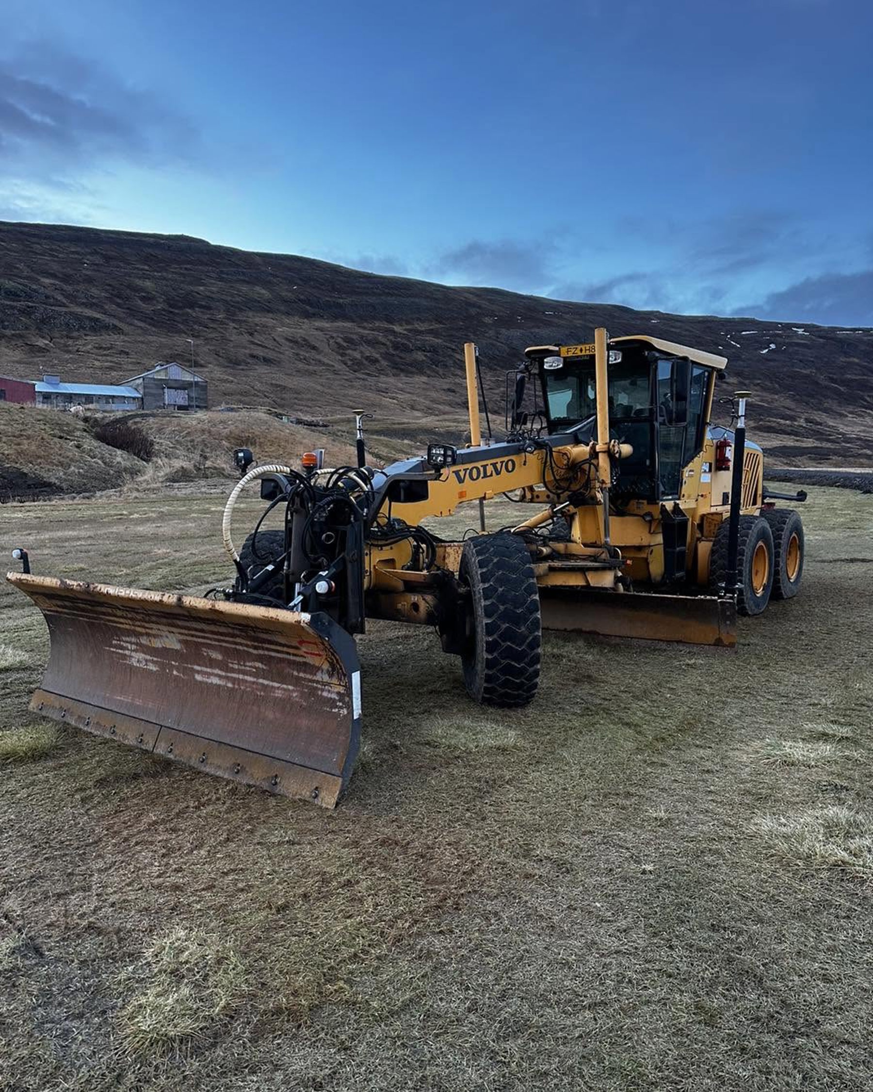 Veghefill með GNSS-mastri